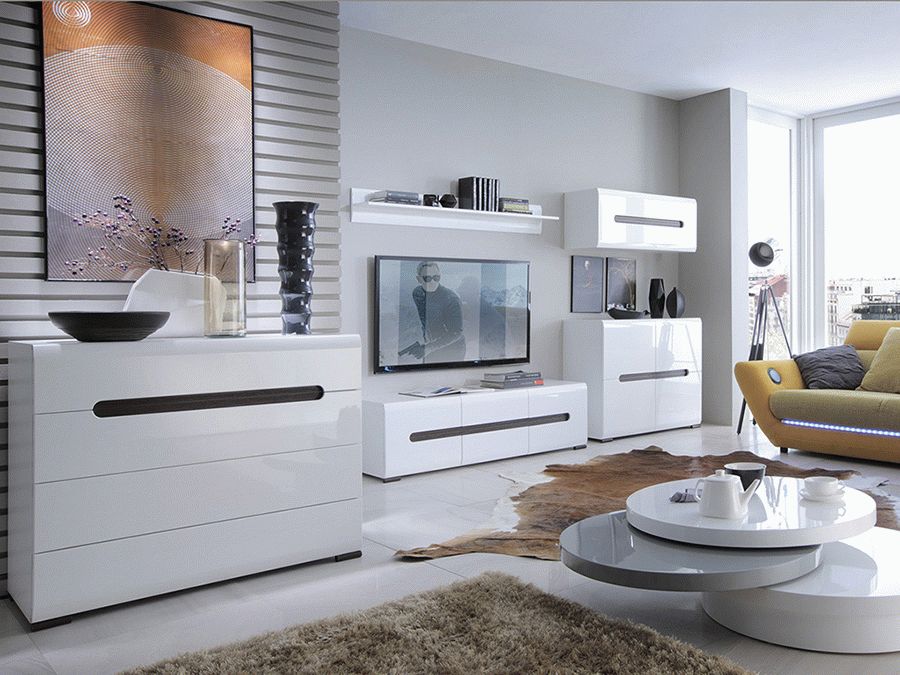 Szilveszteri képernyők előtt